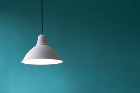 Pendant light extracted from a vendor link
